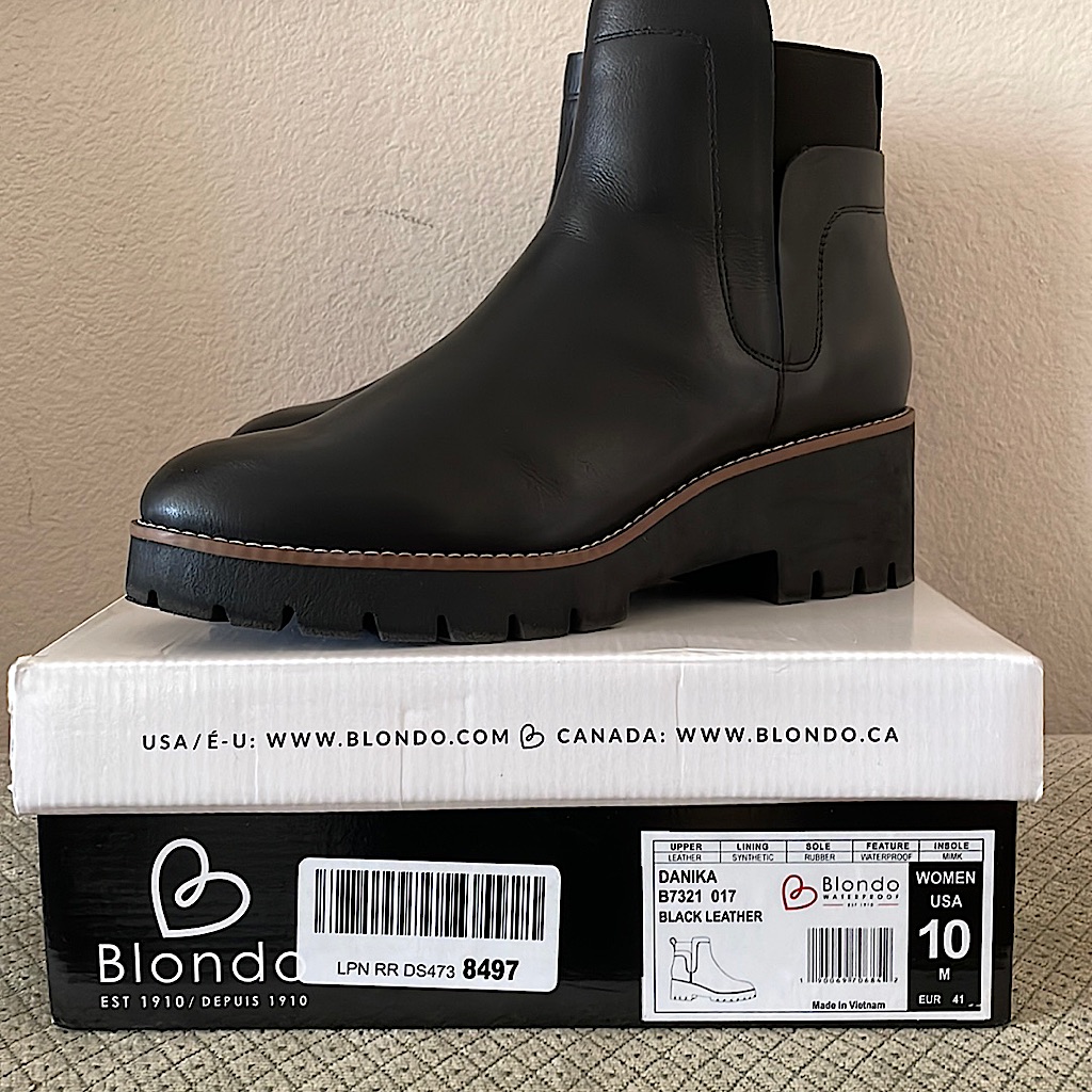 Beautiful! Perfect! Like New! Black Waterproof Blondo Danika Boots.